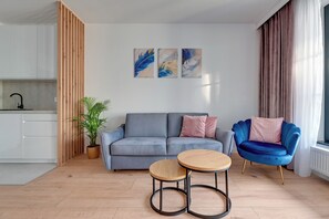 Grand Apartment | Hypo-allergenic bedding, individually decorated, individually furnished - Doki Living - Foodhall & Parking by Downtown Apartments (Gdansk)