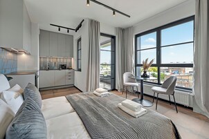 Comfort Apartment | Hypo-allergenic bedding, individually decorated, individually furnished