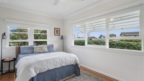 3 habitaciones, tabla de planchar con plancha, wifi y ropa de cama 