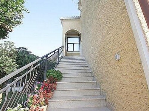 Graceful Apartment With Barbecue Area