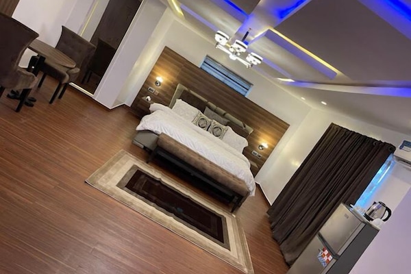 Luxury Apartment, Balcony, City View | 2 bedrooms, desk, laptop workspace, soundproofing