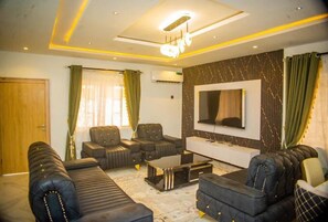 Luxury Apartment, Balcony, City View | Living area