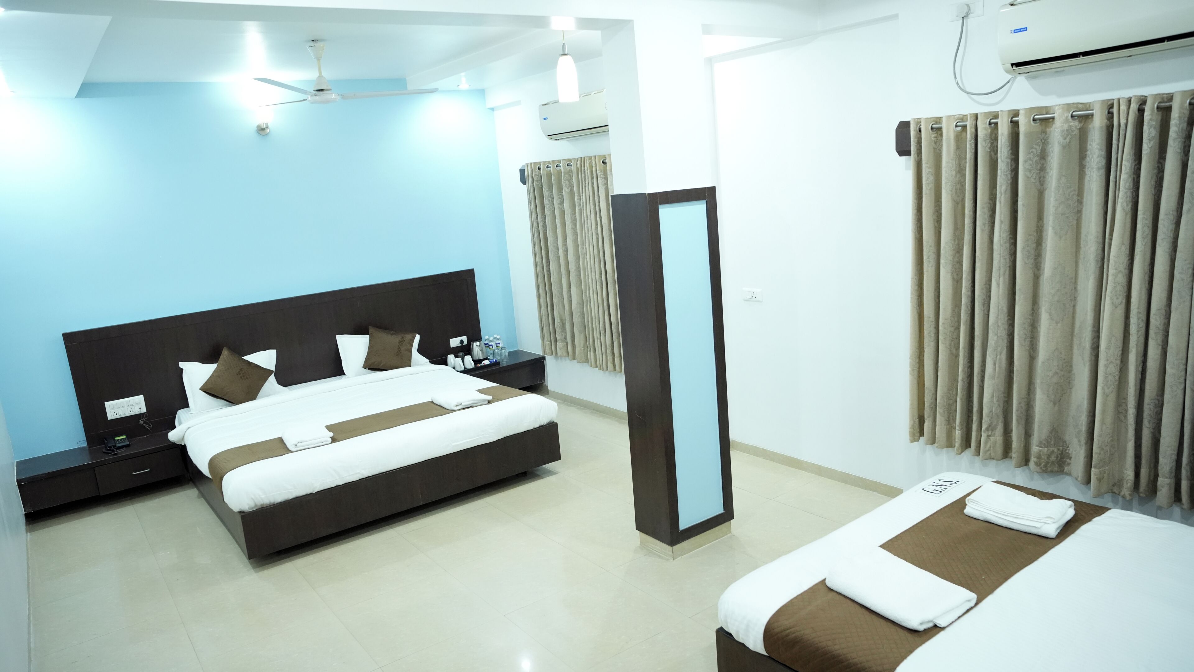 Espace de travail pour ordinateur portable, chambres insonorisées