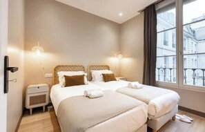 3 chambres, bureau, fer et planche à repasser, Wi-Fi gratuit