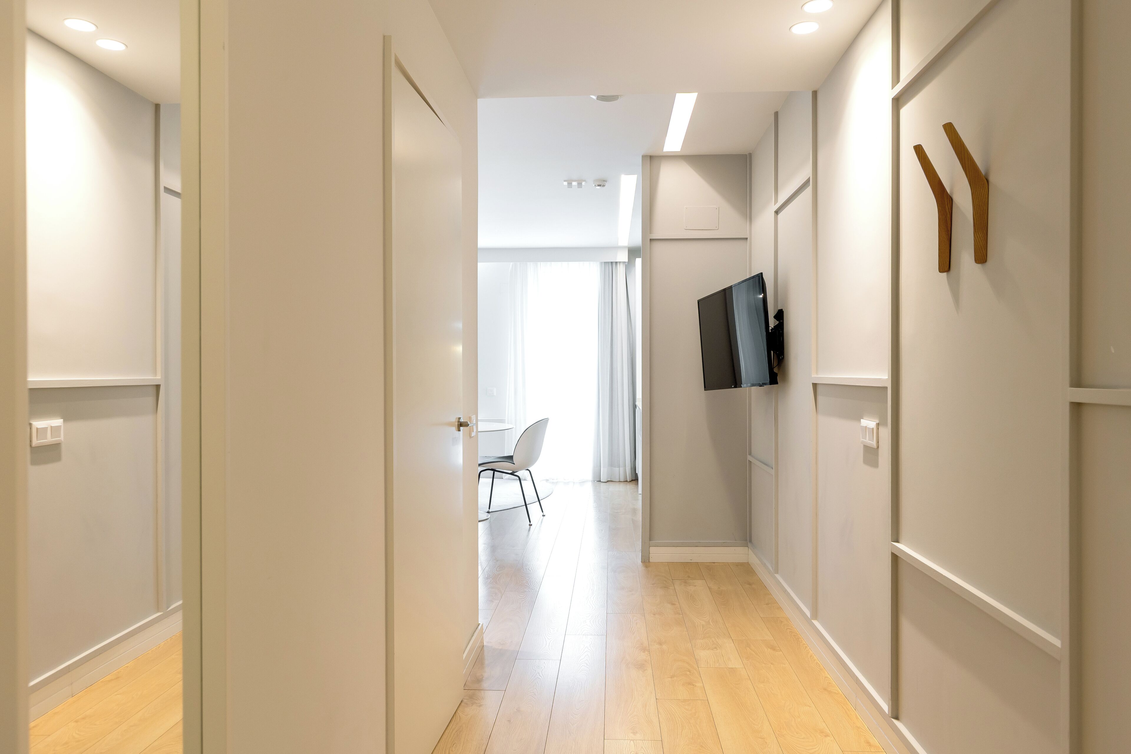 Caja de seguridad en la habitación y escritorio 