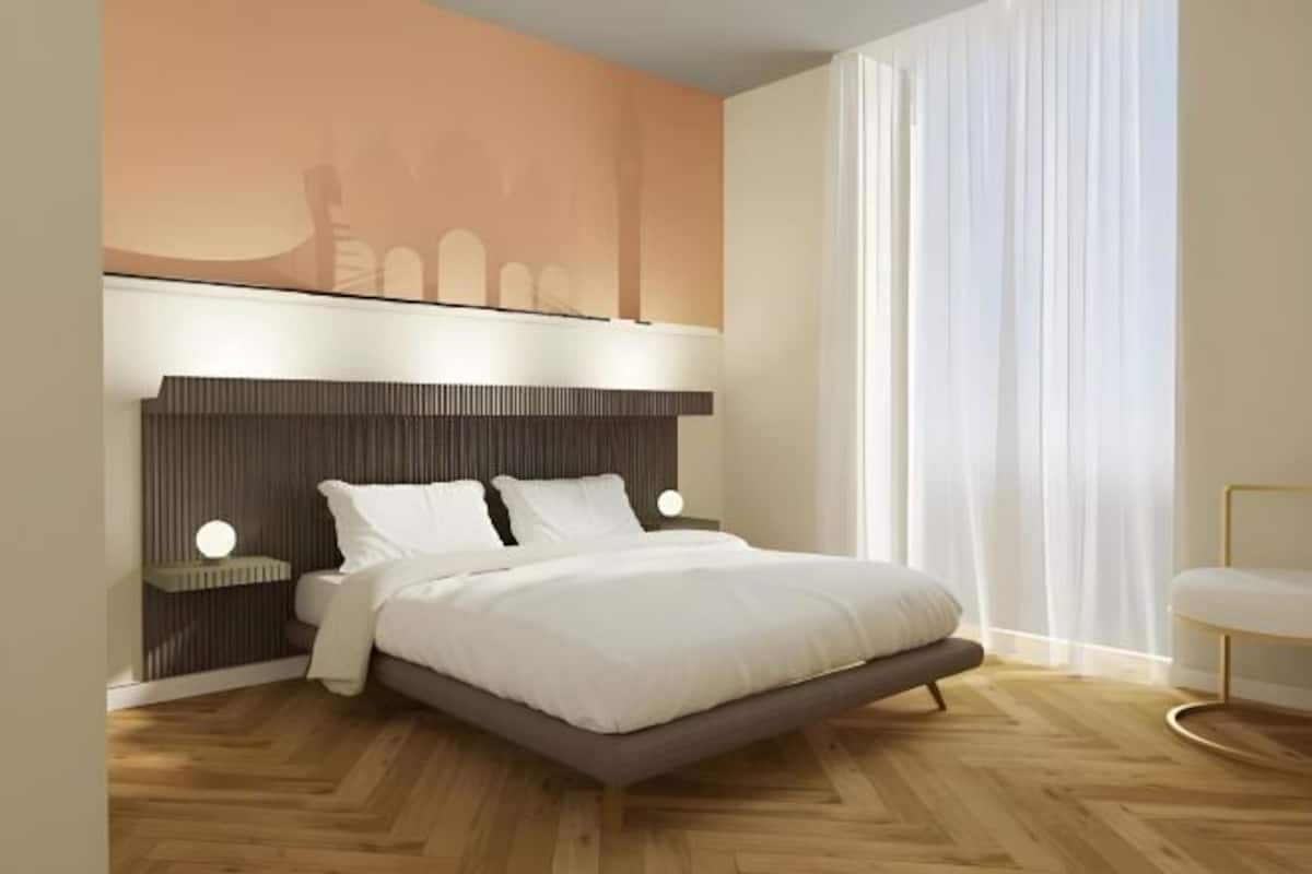 Safe på rommet, skrivebord, wi-fi (inkludert) og sengetøy