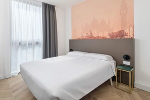 Standard Double or Twin Room | In-room safe, desk, free WiFi, bed sheets