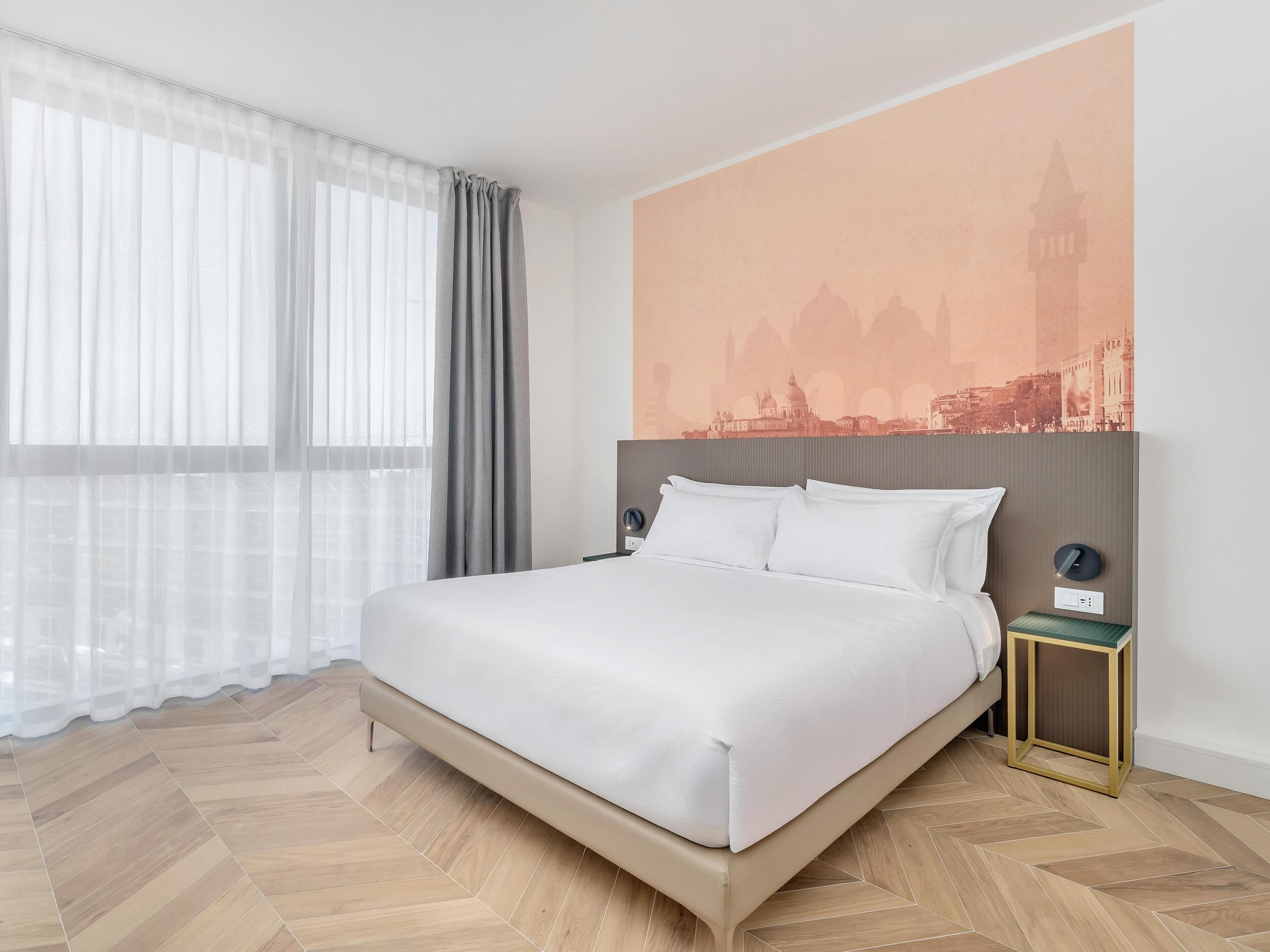 In-room safe, desk, free WiFi, bed sheets