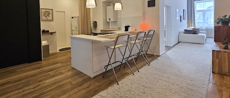 Apartment, City View | Private kitchen