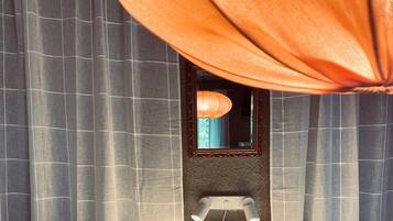 Garden Room, Breakfast Included | Free WiFi, bed sheets