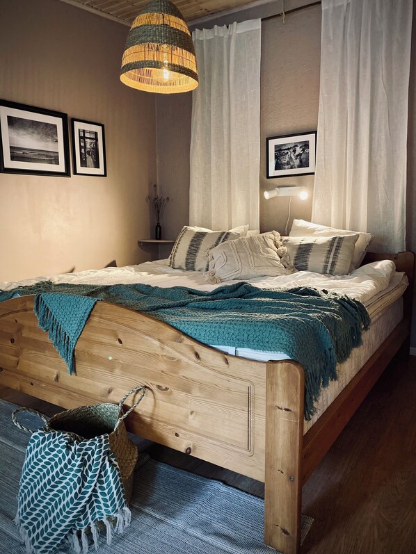 Garden Room, Breakfast Included