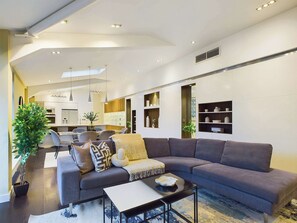 Télévision, espaces bureaux