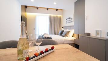 Studio, Balcony, Partial Sea View | In-room safe, desk, laptop workspace, soundproofing