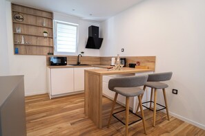 Studio, Balcony, Partial Sea View | Private kitchen | Mini-fridge, electric kettle - Seafront Sunset Studio&Rooms (Zadar)