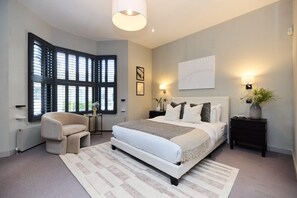 4 bedrooms
