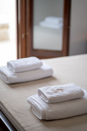 Apartment, Smoking | 6 bedrooms - Mirsini Apartments in Sifnos (Sifnos)