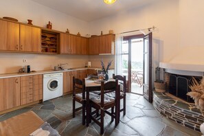 Apartment, Smoking | 6 bedrooms - Mirsini Apartments in Sifnos (Sifnos)