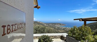 Mirsini Apartments in Sifnos
