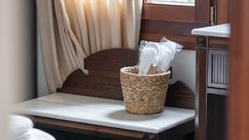 Apartment, Smoking | 6 bedrooms