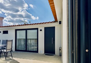 Comfort Townhome | Terrace/patio - Matias Nature - Mountain Lodges in Serra da Estrela, Seia (Seia)