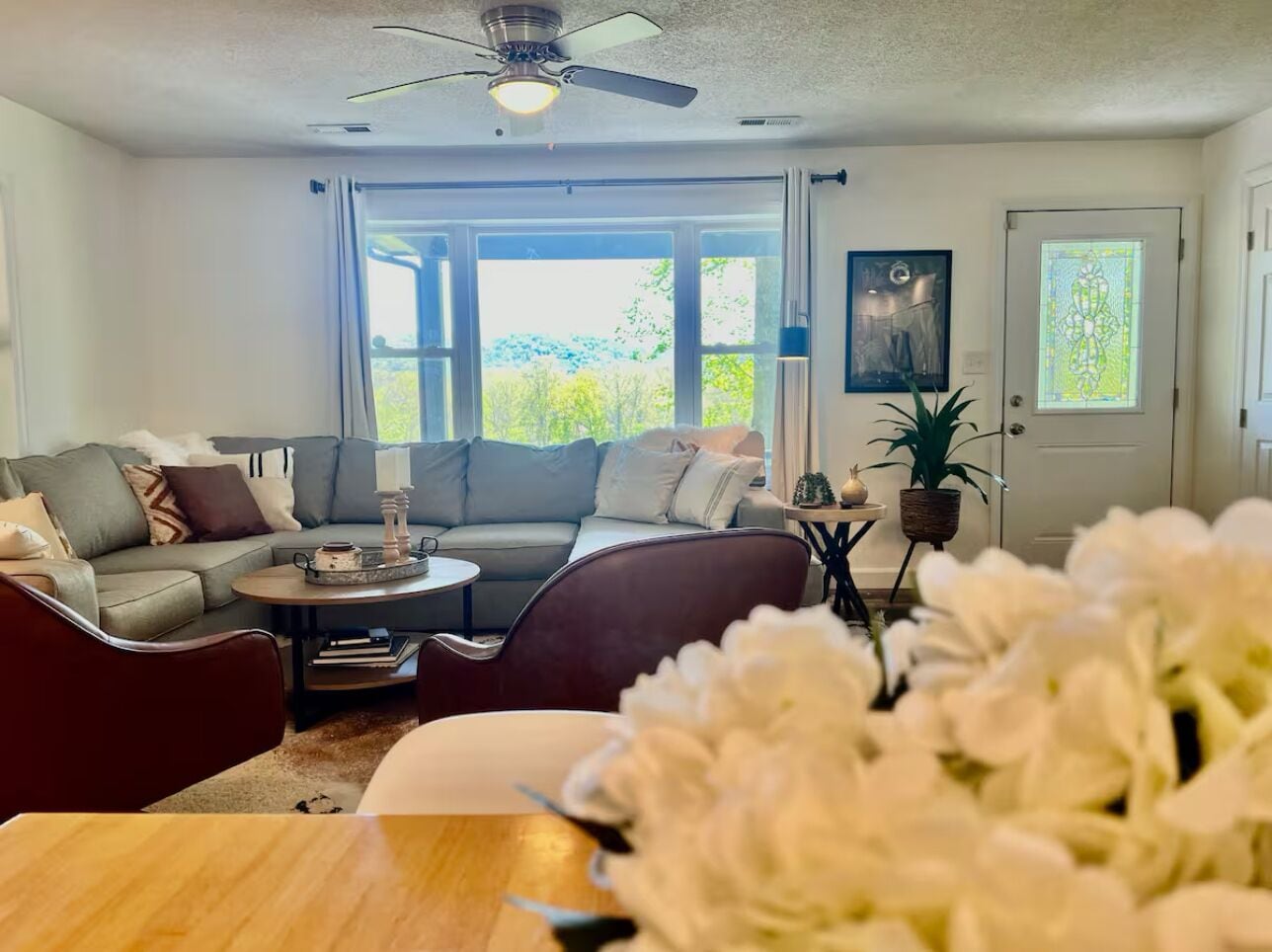 TV connectée, jeux vidéo, lecteur de DVD, table de tennis de table