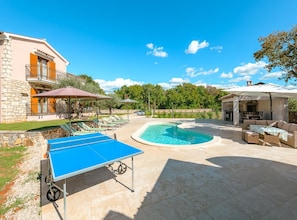 Villa | Piscina | Piscina coperta, piscina all'aperto