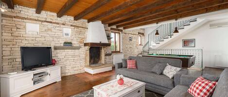 Villa | Living area | Fireplace