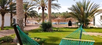 Bungalow HORRA, in oasis plus pool 