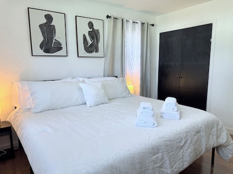 3 bedrooms, desk, iron/ironing board, WiFi. Tranquil 3-bedroom house in Sanford with AC, WiFi