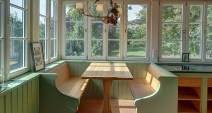 New top-equipped vacation apartment - 20m to the lake in historic monastery fiefdom