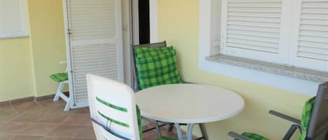 Apartment (Standard One Bedroom Apartment) | Exterior