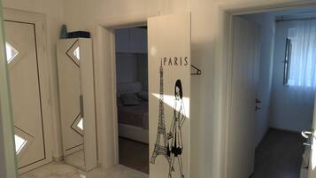 Apartment (Two Bedroom Apartment with Balcony an) | Lobby