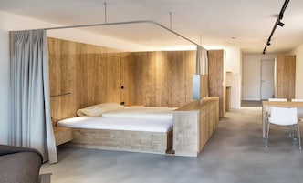 Luxury Apartment, Balcony, Garden View | 1 bedroom, in-room safe, desk, WiFi (free)