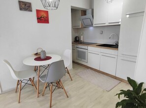 Apartment (One Bedroom Apartment) | Eigene Küche
