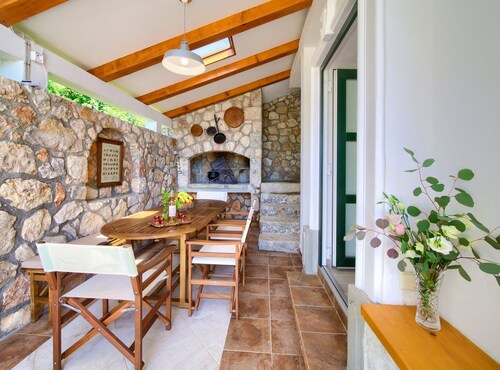 Tranquil Getaway Polje Villa With Pool