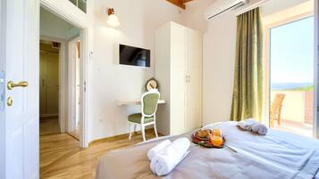 Villa (Tranquil Getaway Polje Villa with Poo) | 2 bedrooms, free WiFi