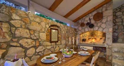 Tranquil Getaway Polje Villa With Pool
