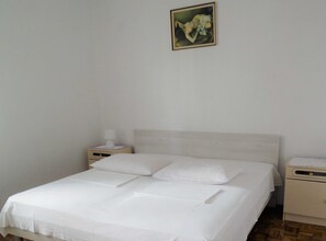 Departamento (Three Bedroom Apartment with Terrace) | 3 habitaciones y wifi gratis 