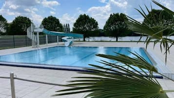 Piscina stagionale all'aperto