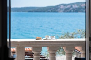 Hypo-allergenic bedding, minibar, in-room safe, individually decorated - Villa Segetski dvori – Tradition since 1964 (Seget)