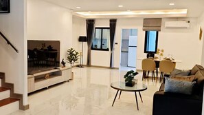 Smart TV - Pattaya City Center,140㎡ space, free electricity fee、Free WIFI,quiet residential (Muang Pattaya)