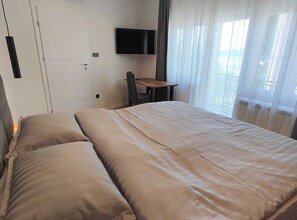 Apartment (Two Bedroom Apartment) | 2 bedrooms, free WiFi - Bright and Spacious Stay With Private Parking in Crikvenica (Crikvenica)