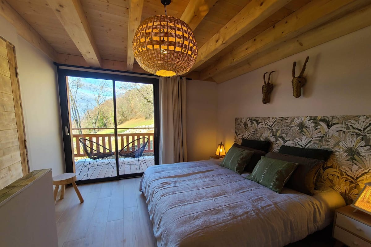 高级木屋, 湖景 | 2 多间卧室、高档床上用品、遮光窗帘、隔音