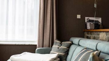 Een televisie en een dvd-speler