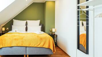 Leilighet – deluxe, 3 soverom | Sengetøy av topp kvalitet, dundyner og blendingsgardiner