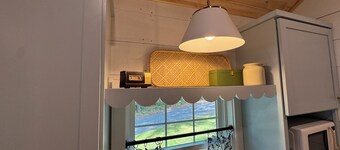 Cabin at The Dock Of The Bay -Lakefront w/Mooring