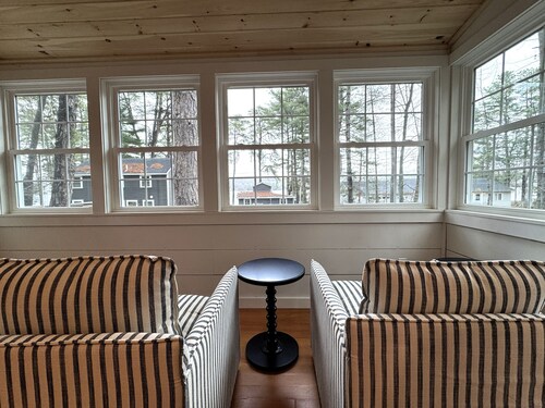 Cabin at The Dock Of The Bay -Lakefront w/Mooring