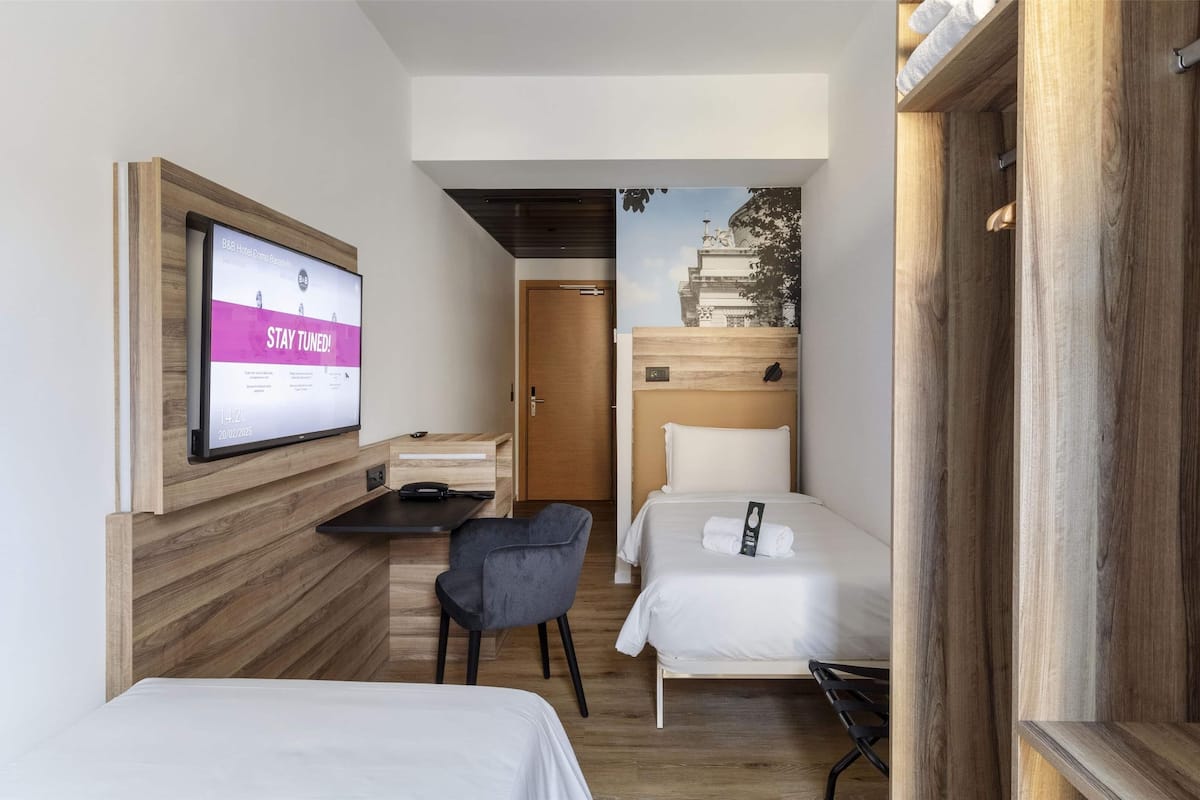 Standard Twin Room