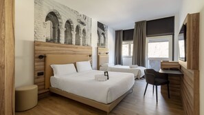 In-room safe, free WiFi - B&B HOTEL Como Baradello (Como)
