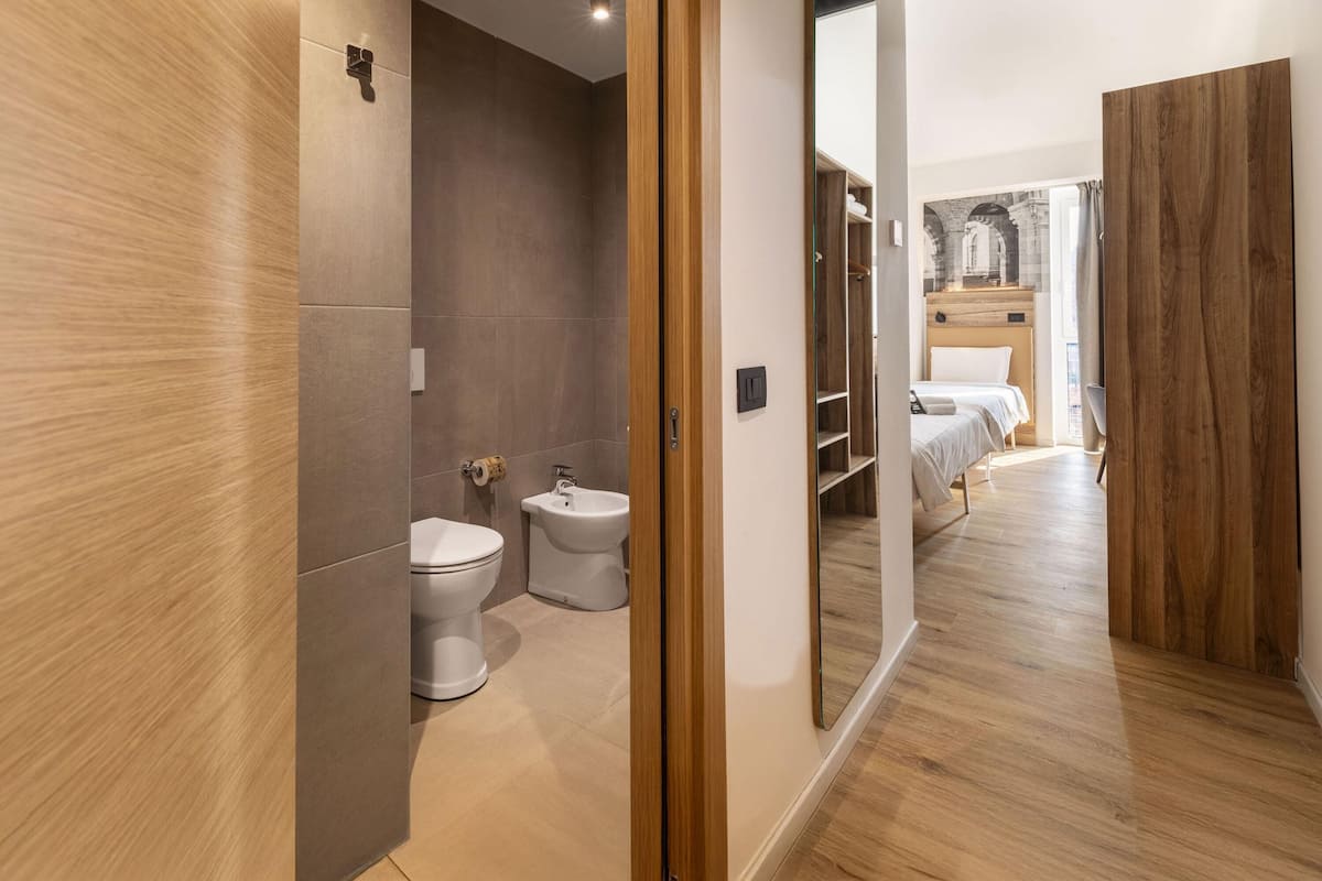 In-room safe, free WiFi